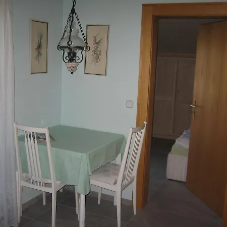 Haus Osterried 아파트 슈방가우